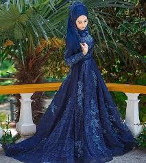 The wedding dress hijab are suitable for all muslim regions. 58 Brides Wearing Hijabs On Their Big Day Look Absolutely Stunning Bored Panda