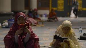 Di malam nisfu sya'ban yuk ke masjid baca surat yasin, asmaul husna, dzikir lainnya! Amalan Malam Nisfu Syaban Setelah Shalat Maghrib Baca Surat Yasin 3 Kali Dan Doa Nisfu Sya Ban Halaman All Surya