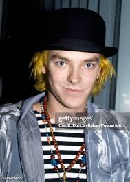 360 Adamski Photos & High Res Pictures