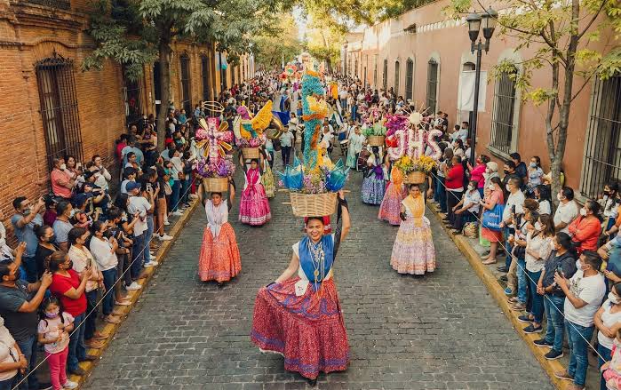 Guelaguetza 2026 Oaxaca City Crowds: Is It Too Busy and Worth Visiting? -  Monte Albán Heritage Center
