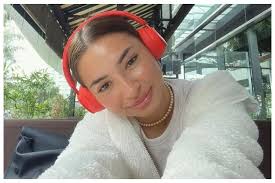 Profil Biodata Jennifer Collard Pemeran Indy di Kupu-Kupu Malam yang Ramai  jadi Sorotan Warganet