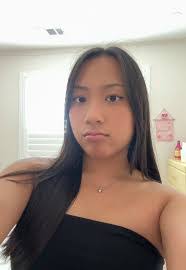 Julia Poli's Instagram, Twitter & Facebook