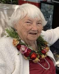 Shari Wynn's Instagram, Twitter & Facebook