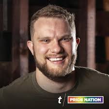 Karl White's Instagram, Twitter & Facebook