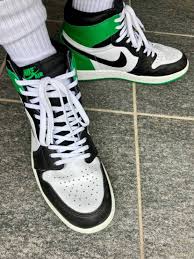 ナイキ クリブブーティ エアジョーダン1 ハイ ブラック アンド  ラッキーグリーン(キッズ)のサイズ感履き心地コーデ評価(評判)のレビュー一覧 19ページ目 | スニーカーダンク(スニダン)