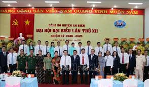 Ubnd xã quản lý bị đốn hạ hàng loạt đan mạch triệu tập đại sứ nga phản đối xâm phạm không phận danh tính gia đình chủ phòng trà ở nghệ an tử vong trong vụ cháy chuyên gia chọn kèo pháp tuyển việt nam và cơ hội làm nên lịch sử ở vòng loại world cup. Ä'áº¡i Há»™i Ä'áº£ng Bá»™ Huyá»‡n Ä'iá»ƒm Ä'áº§u Tien Táº¡i Kien Giang Báº§u Trá»±c Tiáº¿p Bi ThÆ° Huyá»‡n á»§y Baotintuc Vn