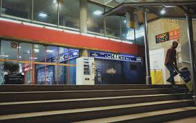 Golden mile complex, formerly known as woh hup complex, was opened in 1973 and built as part of the singapore government's urban renewal scheme. At Midnight In Golden Mile Tower Girls And Ghosts Come Out To Play Rice