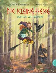 Die kleine hexe ist ein kinderbuch des deutschen schriftstellers otfried preußler die kleine hexe, deren sehnlichster wunsch es ist, mit den großen hexen auf dem blocksberg herumfliegen zu dürfen, lebt mit ihrem sprechenden raben abraxas in einem kleinen, windschiefen häuschen im wald. Die Kleine Hexe Ausflug Mit Abraxas Von Otfried Preussler Buch 978 3 522 45854 2 Thalia