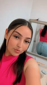 Liz Tello (@lizzt_1) • Threads, Say more