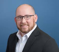 Ernest Quinn's Instagram, Twitter & Facebook