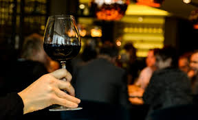 Un nou curaj pentru noi încercări, atitudine de badass și motivația necesară să începi. Un Pahar De Vin Rosu O Ora De Sala Adevarul Uluitor Descoperit In Studii Sfatulparintilor Ro