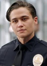 Alguien más piensa que el agente Barnes debería haber estado más tiempo en  la serie? : r/TheRookie