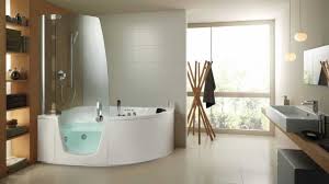 Le vasche da bagno con apertura laterale rappresentano un valido aiuto per coloro, anziani e disabili, che hanno difficoltà a scavalcare il bordo vasca, ma non solo. Combinati Teuco Il Meglio Per Tutti Youtube