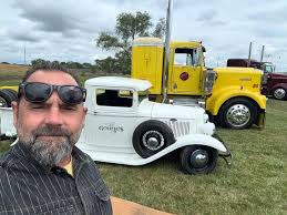 Always fun at the @mamatriedshow seeing old friends and checking out all  the cool bikes! Had a few special guests sit