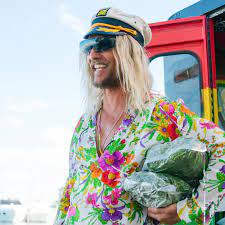 Последние твиты от the beach bum (@beachbummovie). The Beach Bum Review Matthew Mcconaughey Achieves Peak Mcconaughey Polygon