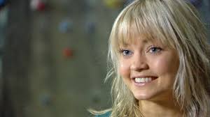 Klätterapan Anna antar utmaningen och siktar på OS 2020