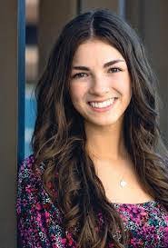 Lauren Torrence's Instagram, Twitter & Facebook