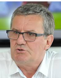 Naessens grew up in a modest family. Willy Naessens Industriebouw Lonkt Naar Aandelen Zulte Wareg Waregem De Standaard Mobile