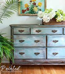 How To Paint Laminate Furniture Without Sanding Salvaged Inspirations Painting Laminate Furniture Laminate Furniture Bedroom Furniture Makeover