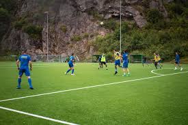 Det førte til at 2300 barn og unge fikk muligheten til å starte på mohns sommerakademi. Trond Mohn Bidrar Til Fotballskole For 2000 Barn Dette Far Vaere Koronapresangen Folkebladet No