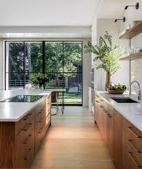 37 Coffee Table Decorating Ideas To Get Your Living Room In Shape En 2020 Decoration Interieur Maison Amenagement Maison
