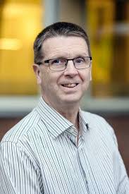 9 frågor: ”En dramatisk resa genom tider och dimensioner”