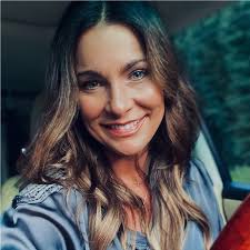 Kristy Womack's Instagram, Twitter & Facebook