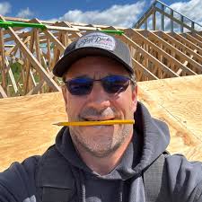 Suns setting, and so is another Thursday during OB33. This truck has seen a  lot and it isn't done yet. . . You might just see this whole setup in your  driveway