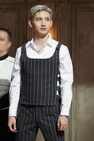 selebritas おしゃれまとめの人気アイデア pinterest zarrbarr チャンミン アイドル k pop アイドル