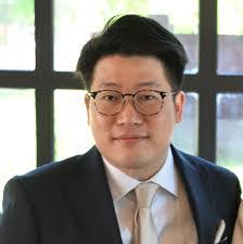 Kenny Tam's Instagram, Twitter & Facebook