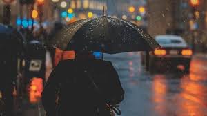 Arti Mimpi Hujan Deras Atau Disertai Angin Pertanda Kesialan Atau Akan Membawa Keberuntungan Di 2020 Hujan Hujan Meteor Gambar