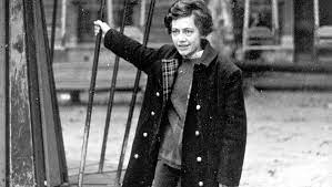 La de los ojos abiertos. El Cuerpo Del Poema 45 Anos De La Partida De Alejandra Pizarnik La Tinta