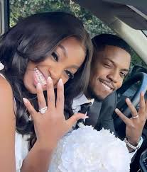 I wanna be in love. But i wanna be in love with somebody that's in love  with me