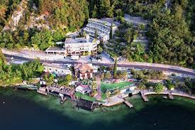 The northern part of the lake was part of austria until the end of ww1. Surfhotel Pier Hotel With Breathtaking Views Of Lake Garda