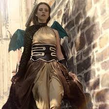 Inspiration Accessoires Um Dein Drachen Kostum Einfach Selber Zu Machen Halloween Kostum Selber Machen Kostume Selber Machen Karneval Kostum Selber Machen