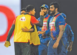 Mushfiqur rahim clobbers one after dropping on one knee © afp/getty images Shakib Nurul Fined Over Bad Behaviour In Sri Lanka T20 Newspaper Dawn Com