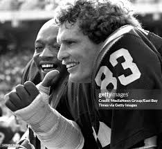97 Oakland Raiders Ted Hendricks Stock Photos, High-Res Pictures, and  Images