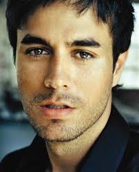 Who is the better singer: Julio Iglesias or Enrique Iglesias?