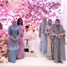 X ikut plakk…kalo ikut mak dier punyer…besorr siuttt.!! Foto Video Tahniah Puteri Datuk Ziela Jalil Selamat Bergelar Isteri Berita Steady