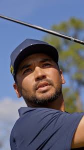 Happy International Women's Day. I always jump at the opportunity to direct  projects that feature other artists. Allison @hueman_ is an incredibly  talented visual artist who designed the Warriors City Edition jerseys.