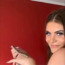 EDIT: I've chosen to go to Paws Grooming Parlour, Gaywood And West Winch  and they were great, Gilbert came home smelling nice and looked really  relaxed there. I recommend !!!! Hi, just