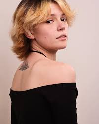 i absolutely love this song el oh el