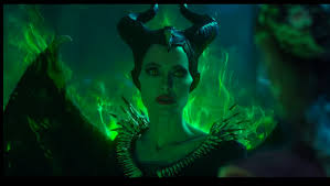 » le compte twitter du film vient de dévoiler une nouvelle image d'angelina jolie. La Premiere Bande Annonce De Malefique 2 Avec Angelina Jolie Est Disponible Ladepeche Fr