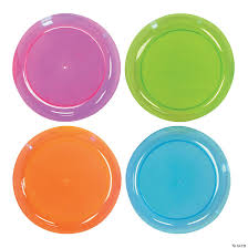 Buy products such as jl prime 125 piece gold plastic plates & cutlery set, heavy duty disposable plastic plates with gold rim & silverware, 25 dinner plates, 25 salad plates, 25 forks, 25 knives, 25 spoons at walmart and save. Neon Plastic Dinner Plates 20 Ct Oriental Trading