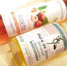Voici Ma Recette Serum Acne Et Cicatrices Efficace Simple Preparer Et Surtout 100 Naturel Et Bio Acne Peau Acne Cicatrice