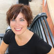 Laura Bonham's Instagram, Twitter & Facebook