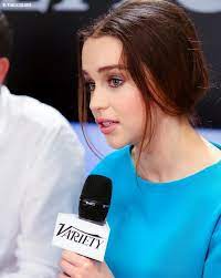 Pin By Sevket Derin On Stars Emilia Clarke Red Hair Hair