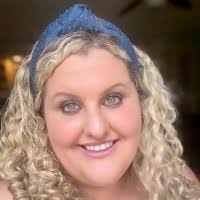 100+ profilů „Yekel“