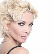 Claudia Arciga's Instagram, Twitter & Facebook