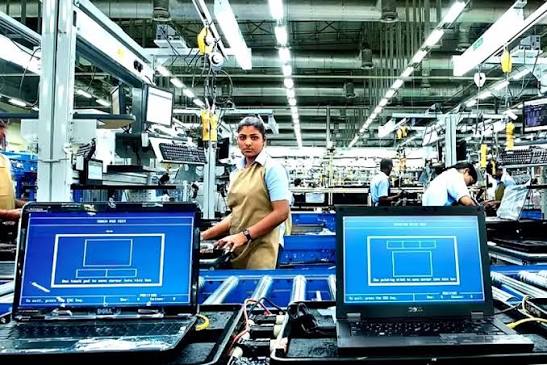 Nhập máy vi tính - điện tử lần đầu gần 150 tỉ đô, vượt xa ngành xuất khẩu lớn nhất
